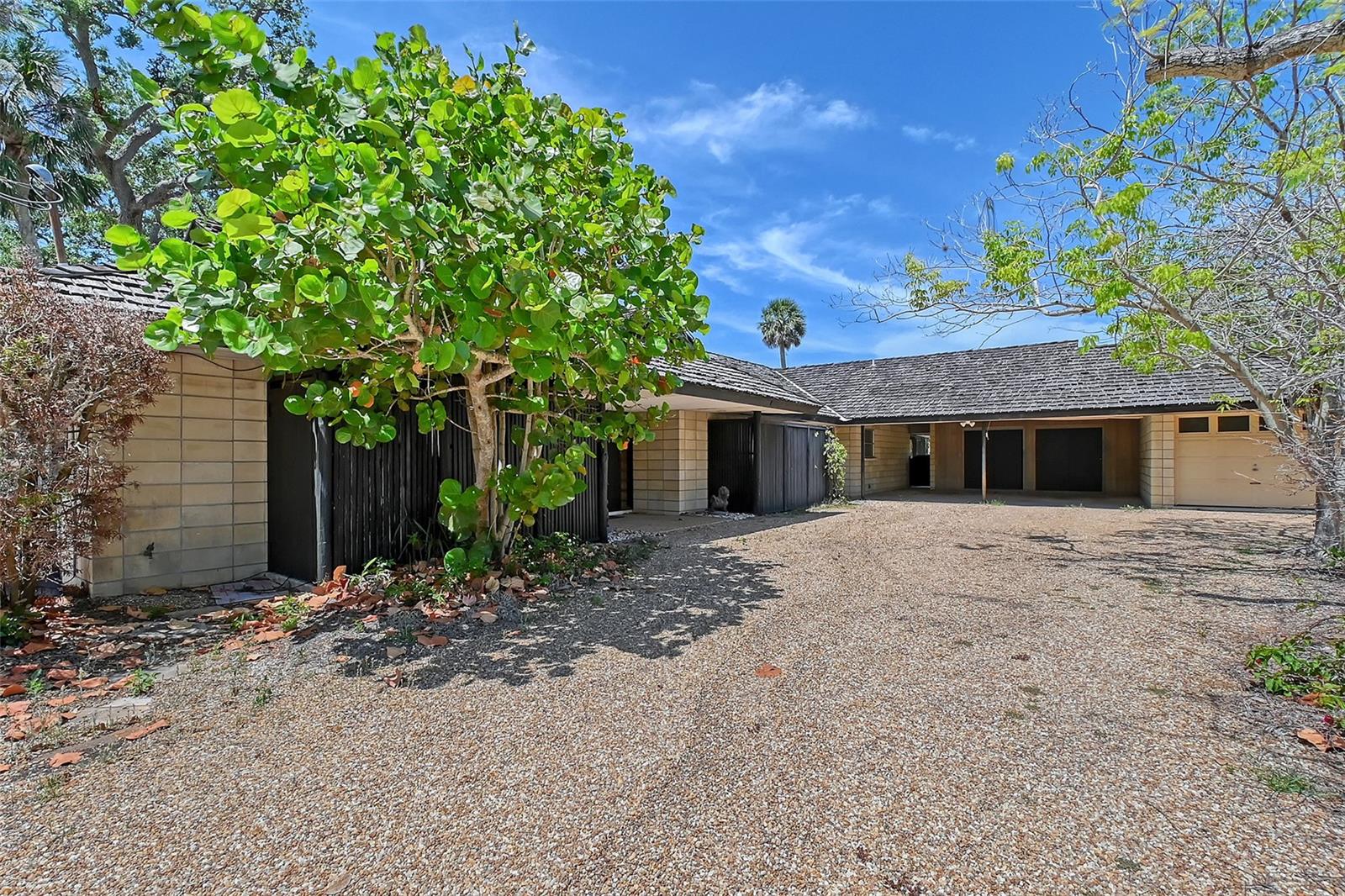 5502 SHADOW LAWN DRIVE