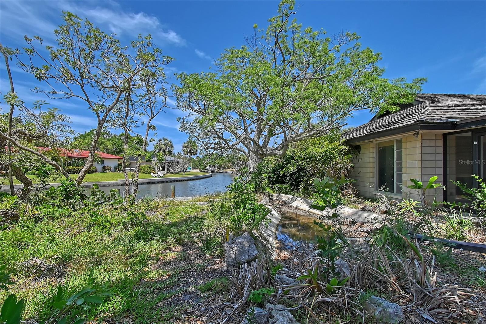 SIESTA ISLES - Residential