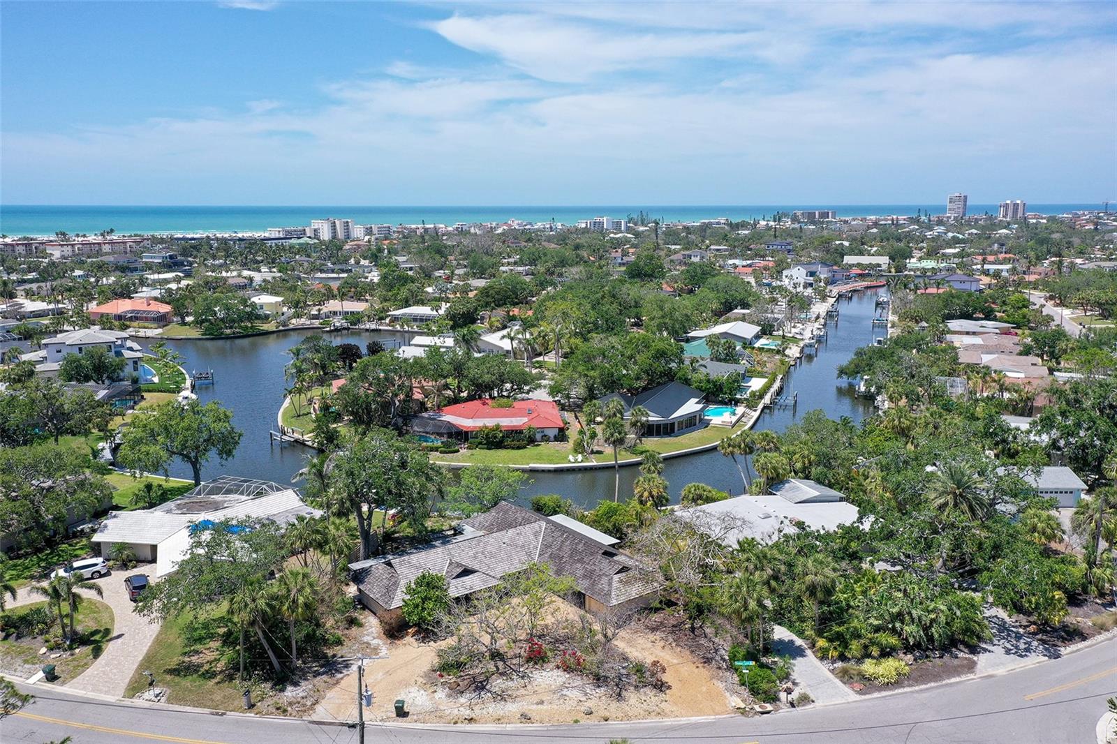 SIESTA ISLES - Residential