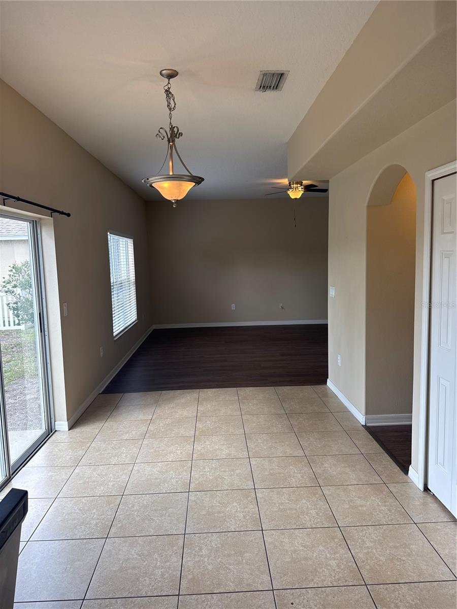 SUMMERFIELD VILLG 1 TRCT 18 - Residential