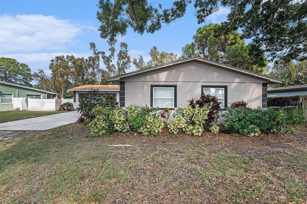 Photo of 4260 Narvarez Way S, St Petersburg, FL 33712 (MLS # O6362965)