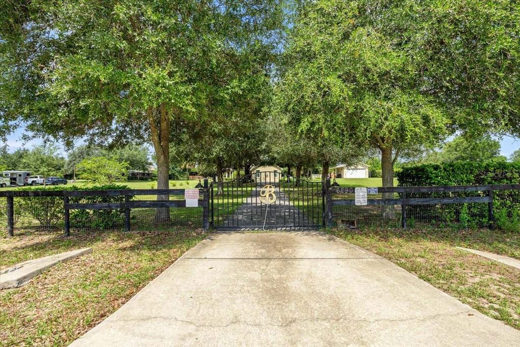Photo of 6290 SE 178th Court, Morriston, FL 32668 (MLS # OM729490)