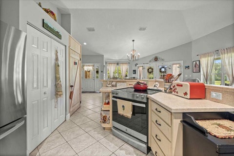 Tiny photo for 6290 SE 178th Court, Morriston, FL 32668 (MLS # OM729490)