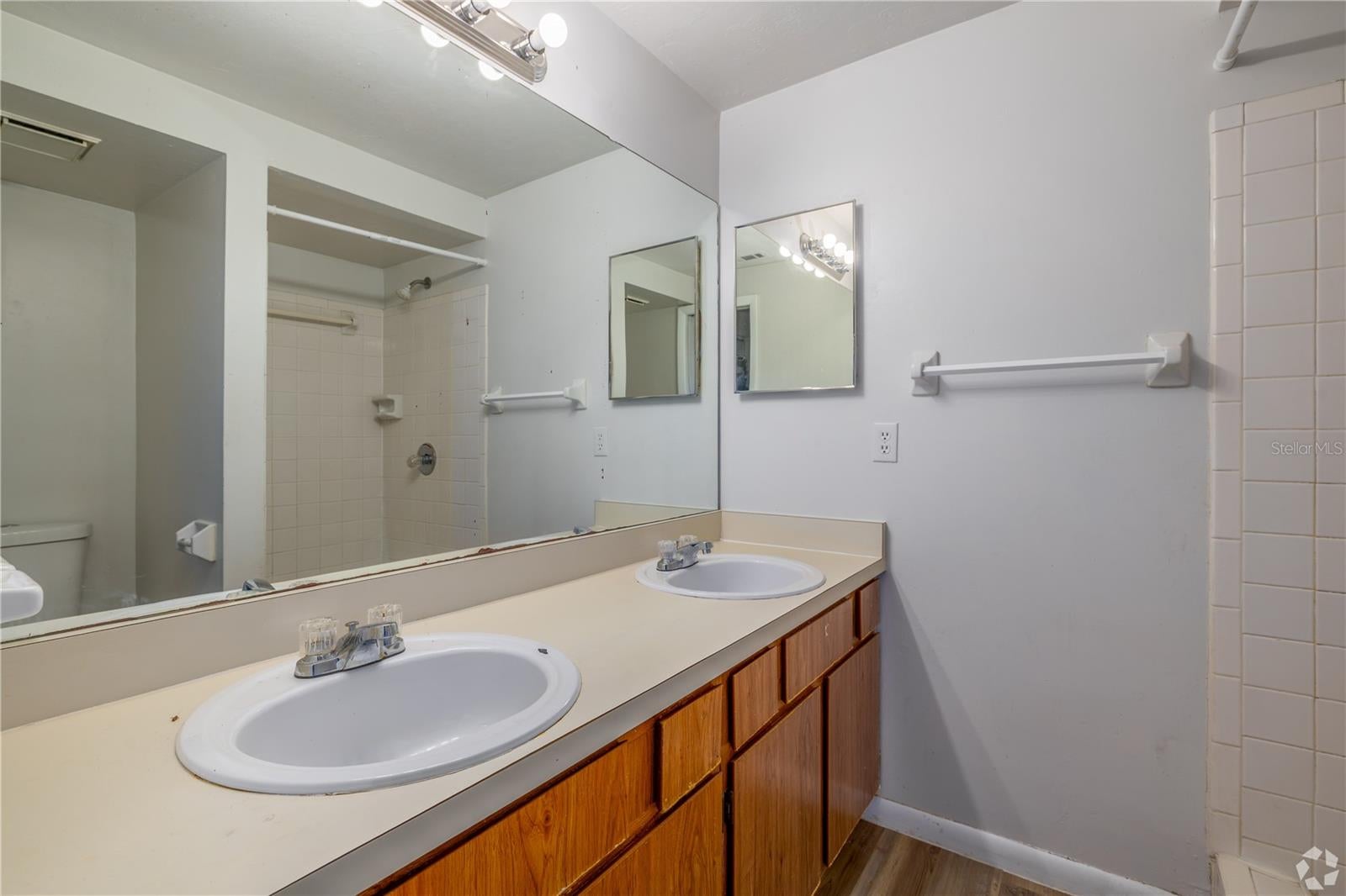 422 SW 69TH STREET