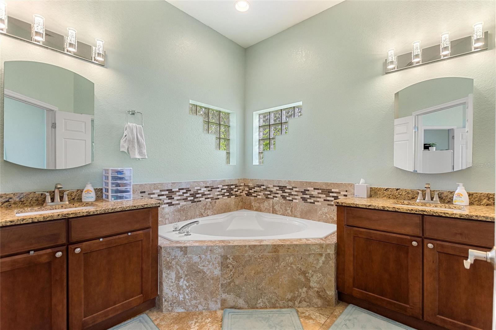 GLENN LAKES PH 3 - Residential