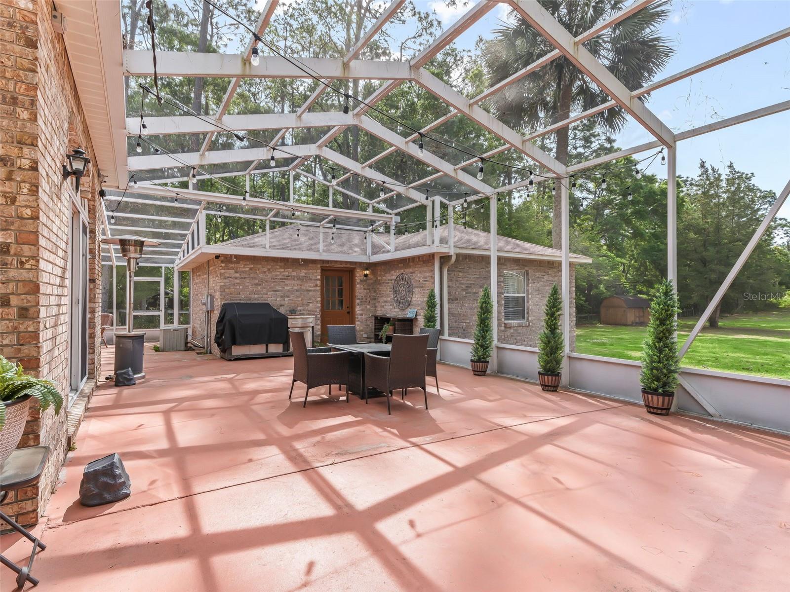 DERBY FARMS - Residential