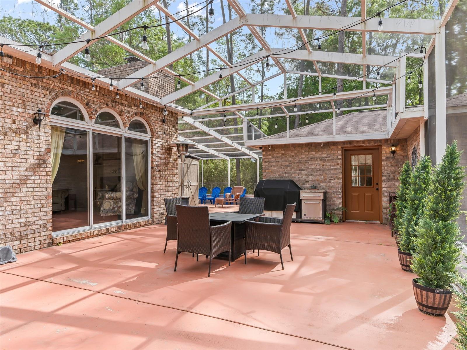 DERBY FARMS - Residential