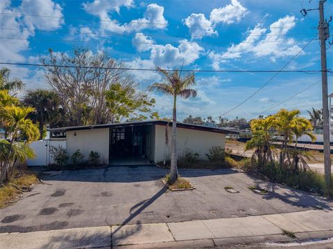 Photo of 1217 Bay Shore Boulevard, Indian Rocks Beach, FL 33785 (MLS # TB8480253)