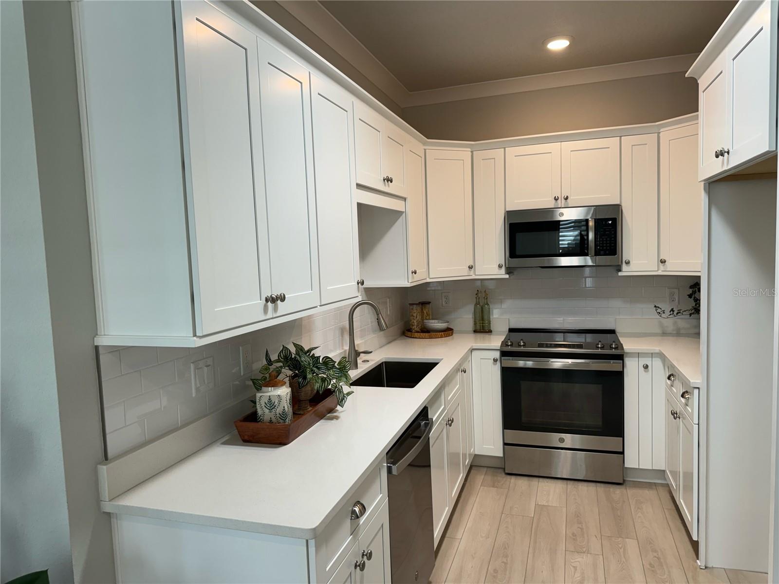 ISLES/VENETIAN BAY - Residential