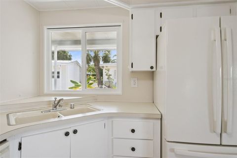 Tiny photo for 723 Viking Avenue, Tavares, FL 32778 (MLS # G5114406)