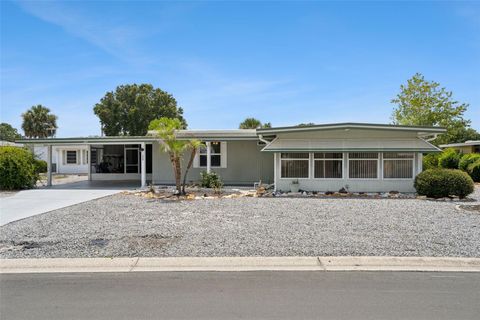 Tiny photo for 723 Viking Avenue, Tavares, FL 32778 (MLS # G5114406)
