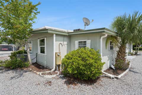Tiny photo for 723 Viking Avenue, Tavares, FL 32778 (MLS # G5114406)