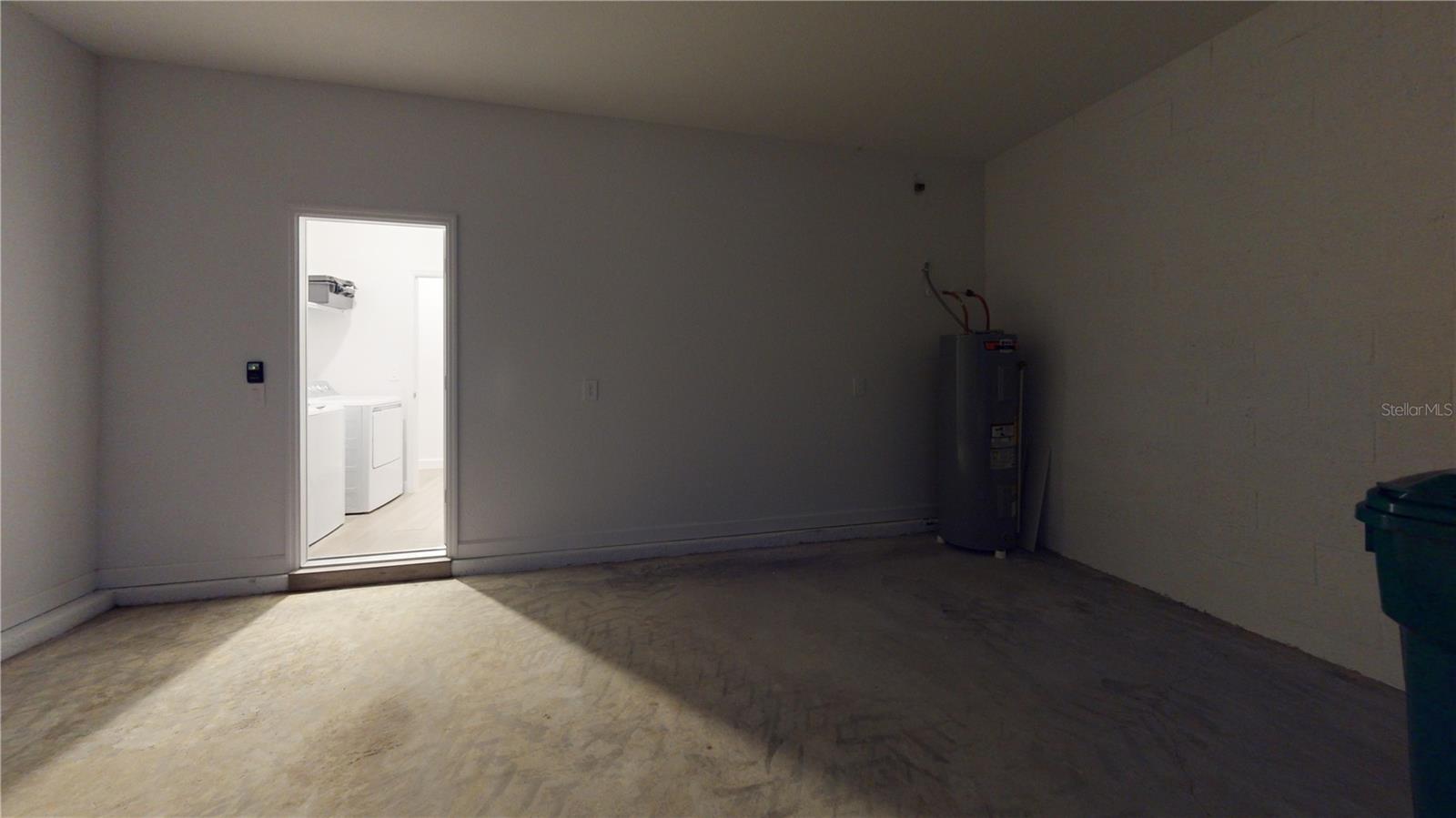 PALM LK/COCO BAY - Residential Lease