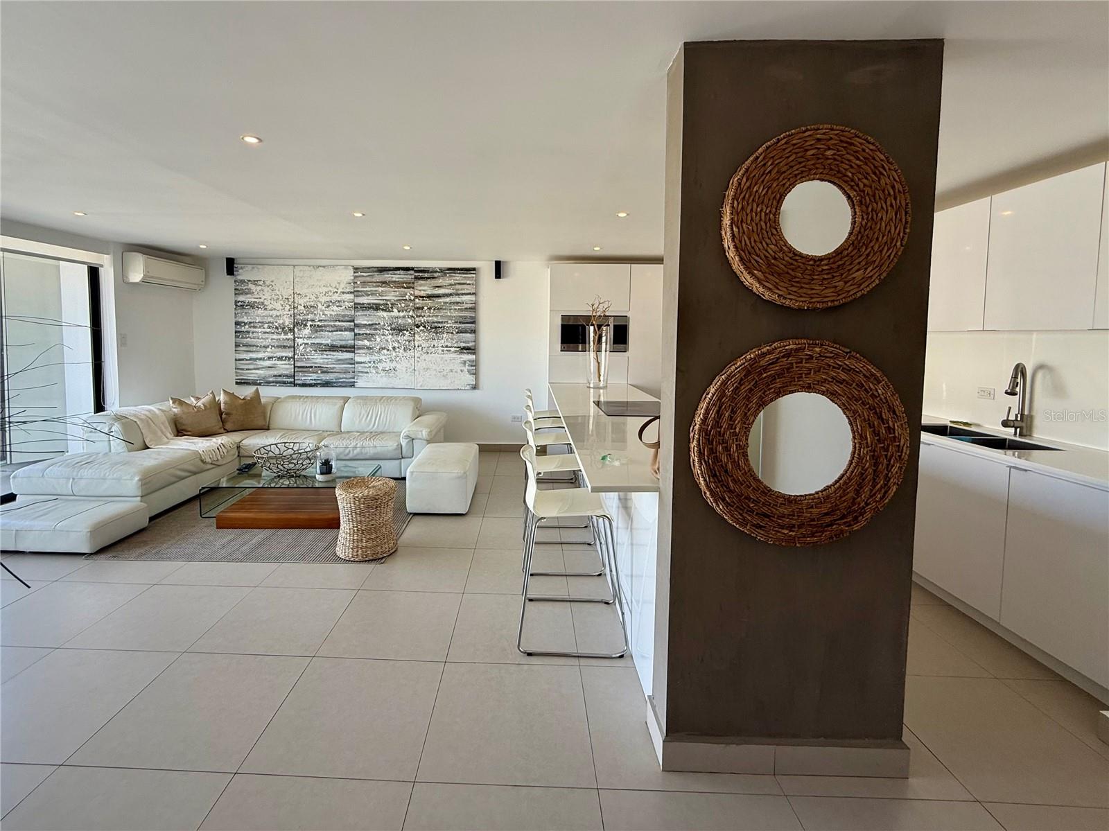 VILLA CAPARRA EXECUTIVE - Residential Lease