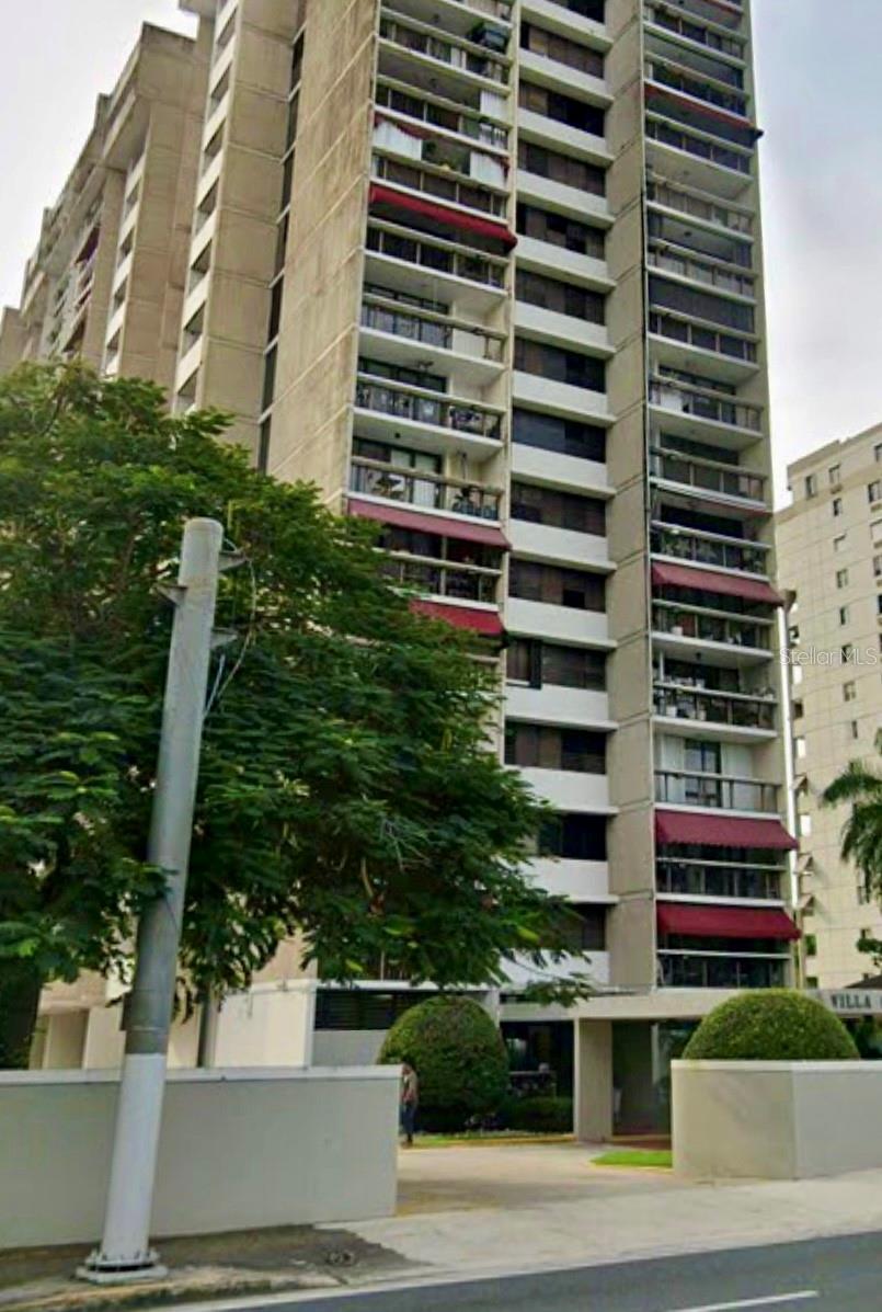 For Rent – Villa Caparra Executive Condominium | Guaynabo, PR
Step into modern comfort with this beautifully renovated 2-bedroom, 2-bathroom apartment in the sought-after Villa Caparra Executive condominium. Located in the heart of Guaynabo, this move-in-ready unit features a spacious kitchen, an open-concept living and dining area, private balcony, and storm shutters for added protection. Freshly painted and recently updated, it’s the perfect place to call home.
Additional highlights include:
   •   One covered parking space
   •   24-hour security for peace of mind
   •   Elegant lobby and common areas
   •   Activity and meeting rooms with views of the pool
   •   Swimming pool to relax and unwind
Enjoy unmatched convenience near San Patricio Shopping Center, top-rated private and public schools, restaurants, medical offices, and more. With easy access to major expressways, you’re just minutes from Bayamón, Condado, and San Juan.
?? Don’t miss this incredible rental opportunity! Contact us today to schedule a private showing.