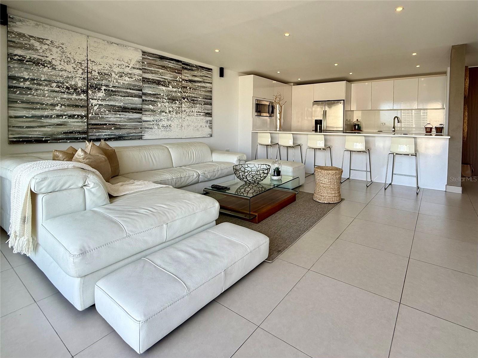 VILLA CAPARRA EXECUTIVE - Residential Lease