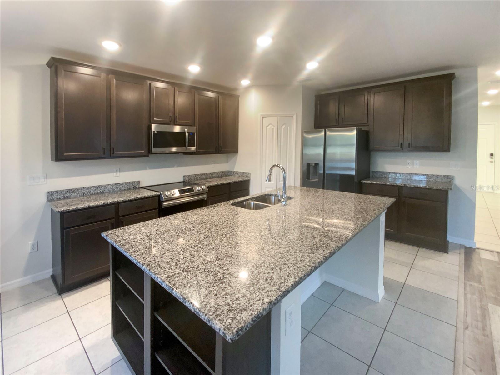 WOODLAND WATERS PH 6 - Residential