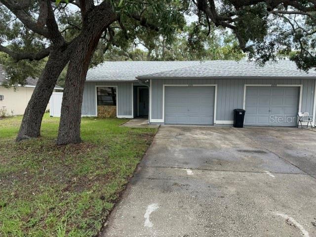 Now Available – 2 Bed, 2 Bath Duplex in Prime Spring Hill Location!
Welcome to this freshly painted and move-in ready 2-bedroom, 2-bathroom half-duplex, ideally located in the heart of Spring Hill, FL. Featuring a desirable split floor plan, this home offers added privacy and a spacious layout.
Enjoy Florida living with a large screened-in patio—perfect for relaxing or entertaining—and a fully fenced backyard that's great for family or outdoor activities. Inside, the home includes a convenient in-unit washer and dryer for your use.
Located just minutes from shopping, dining, and with easy access to major highways, this home makes commuting simple and stress-free.