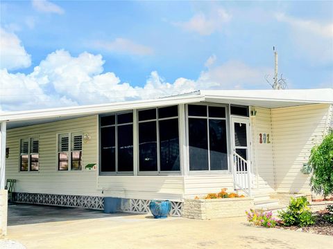 Photo of 802 S Green Circle, Venice, FL 34285 (MLS # N6140854)