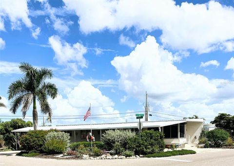 Photo of 802 S Green Circle, Venice, FL 34285 (MLS # N6140854)