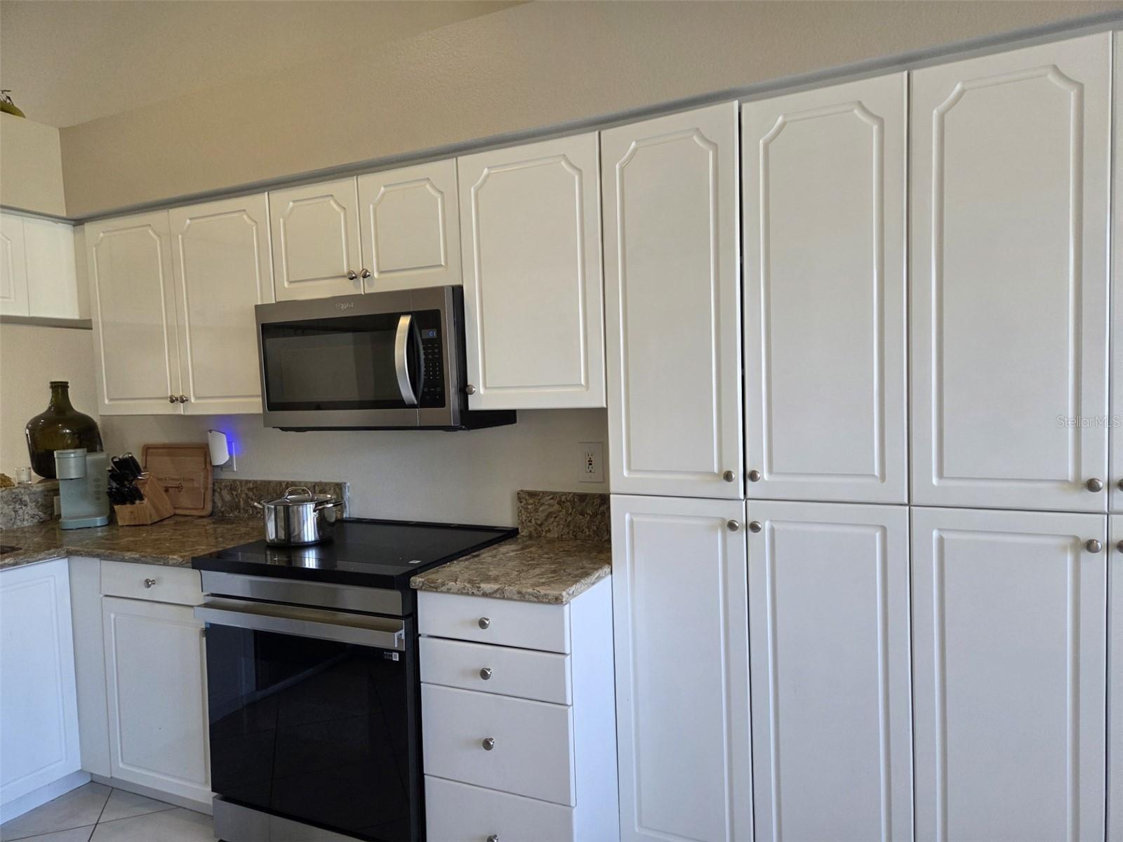 BROOKFIELD - Residential Lease