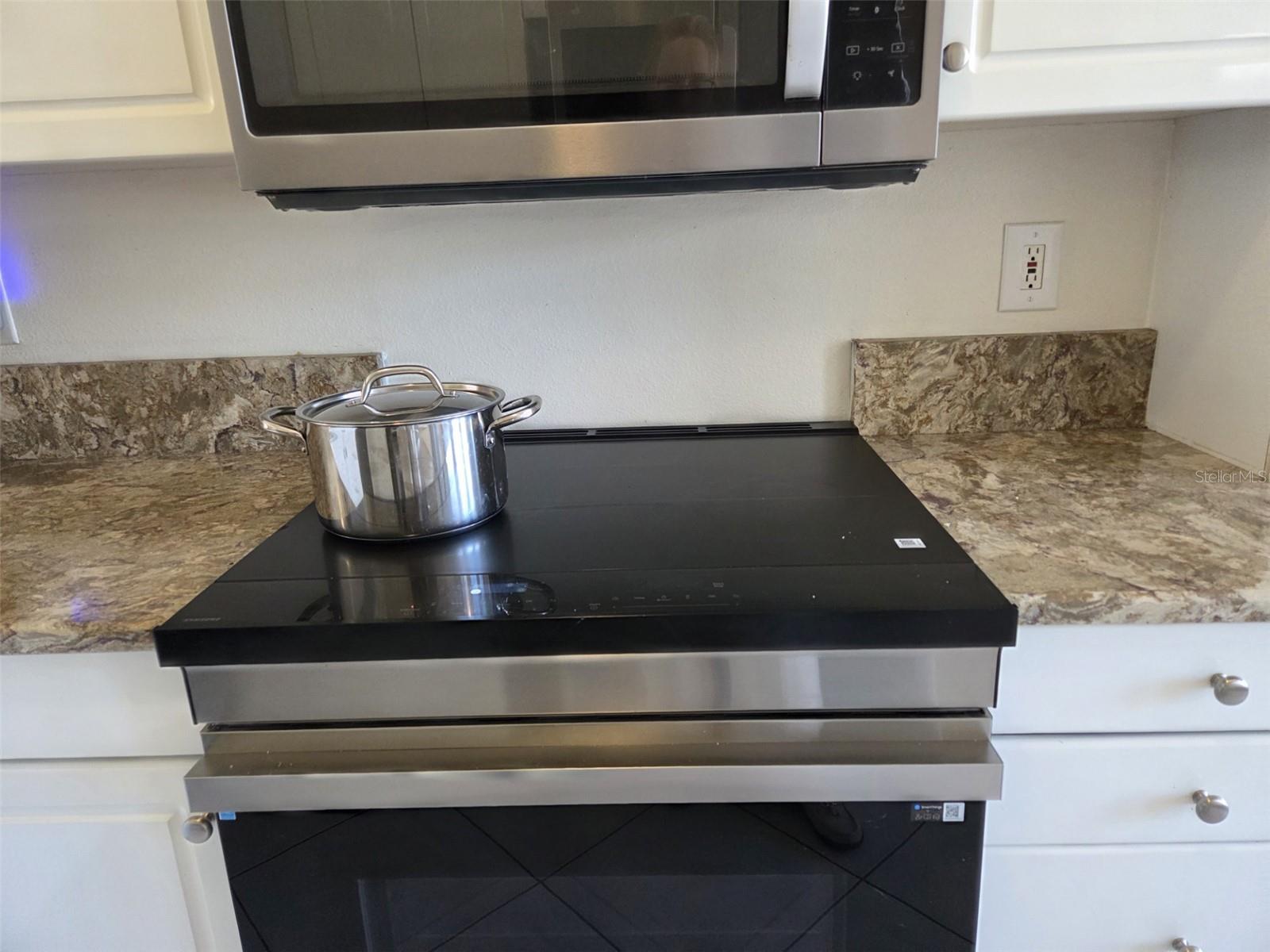 BROOKFIELD - Residential Lease