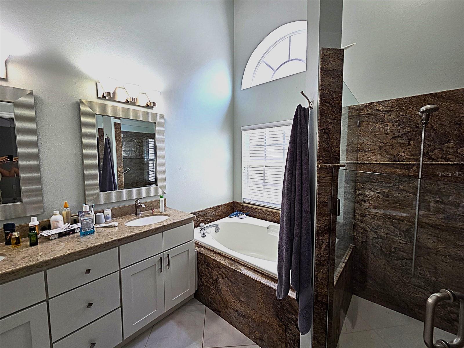 BROOKFIELD - Residential Lease