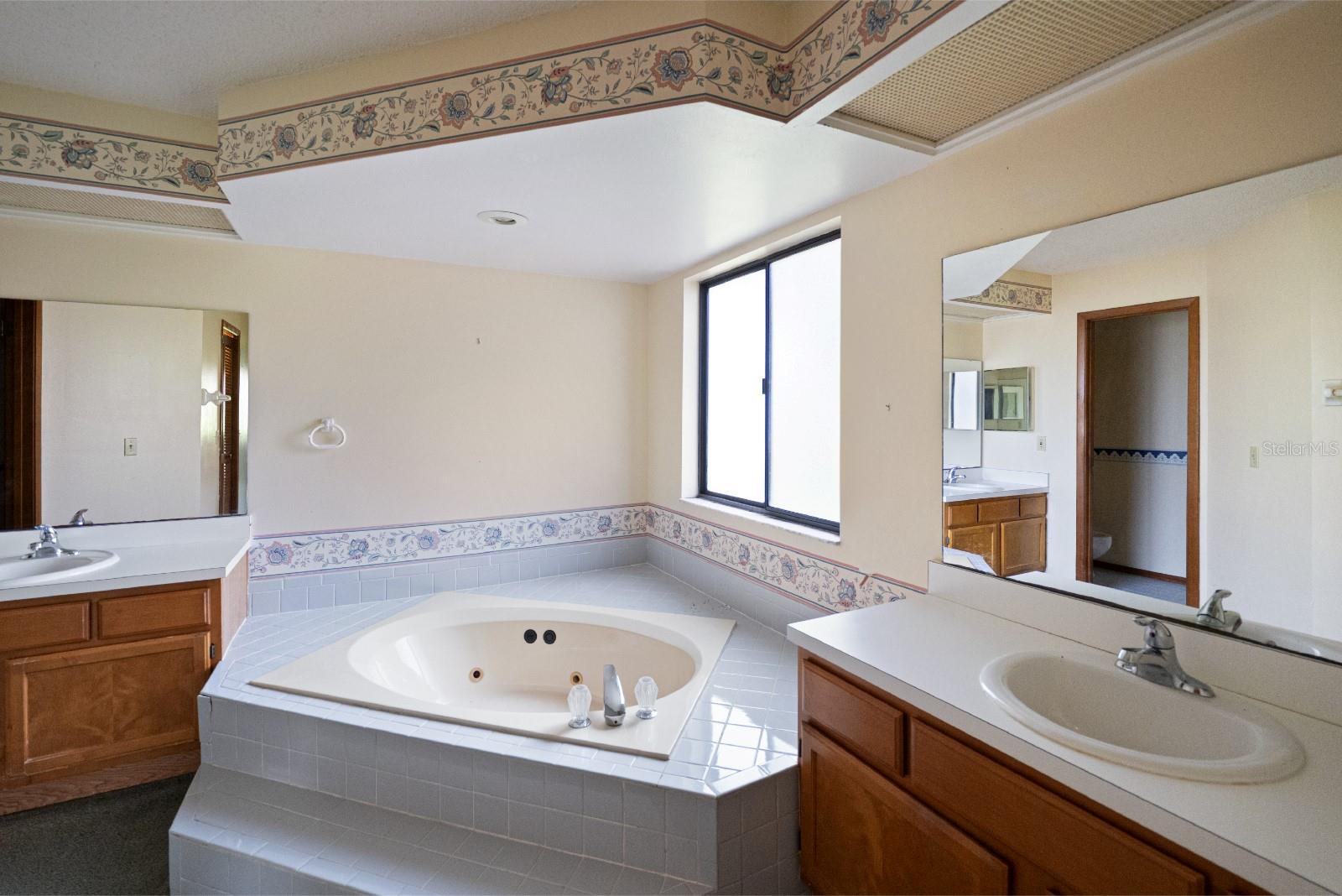 HILLS OF LAKE MARY PH 3 - Residential