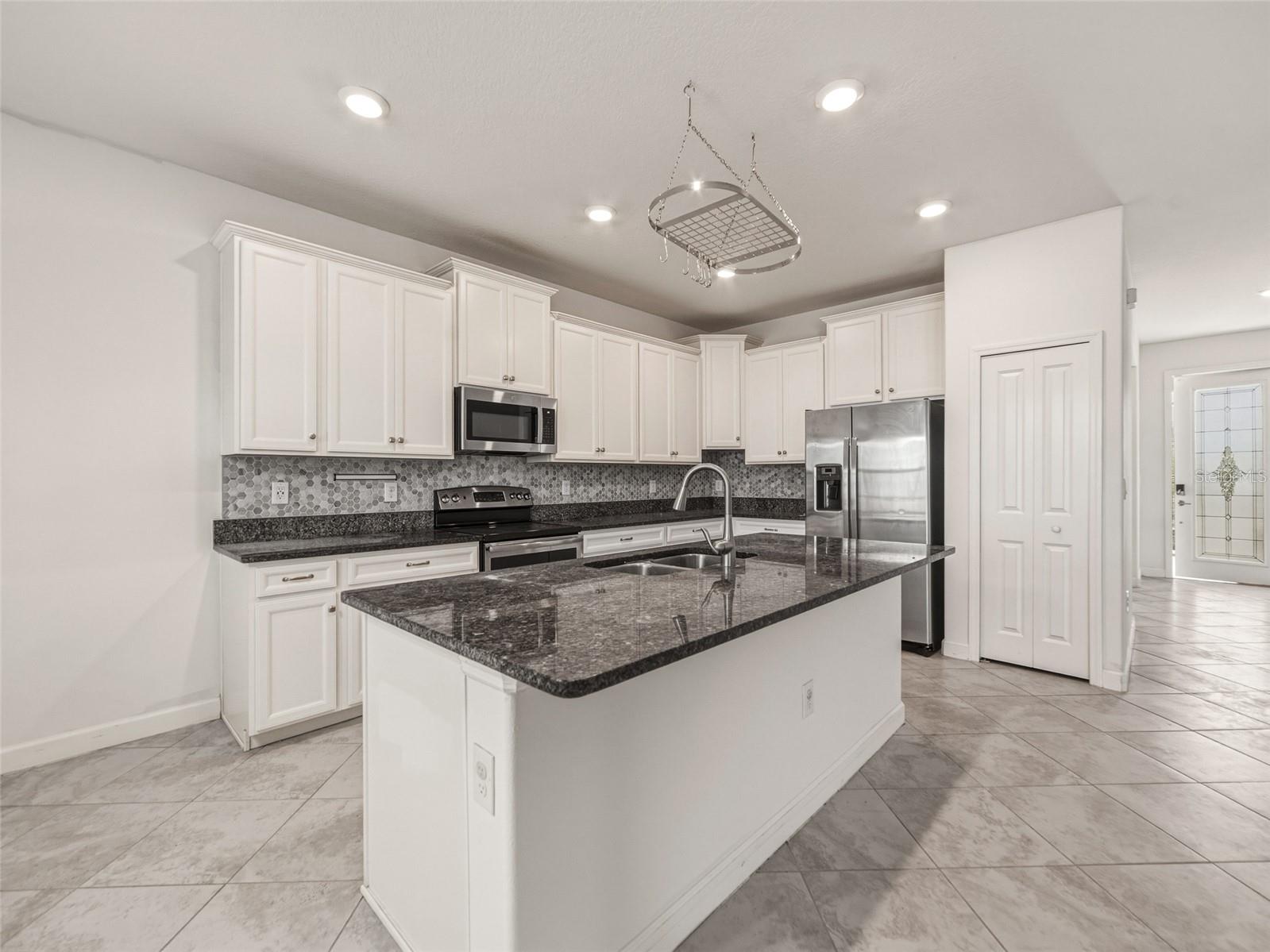 RIVERCREST LAKES - Residential