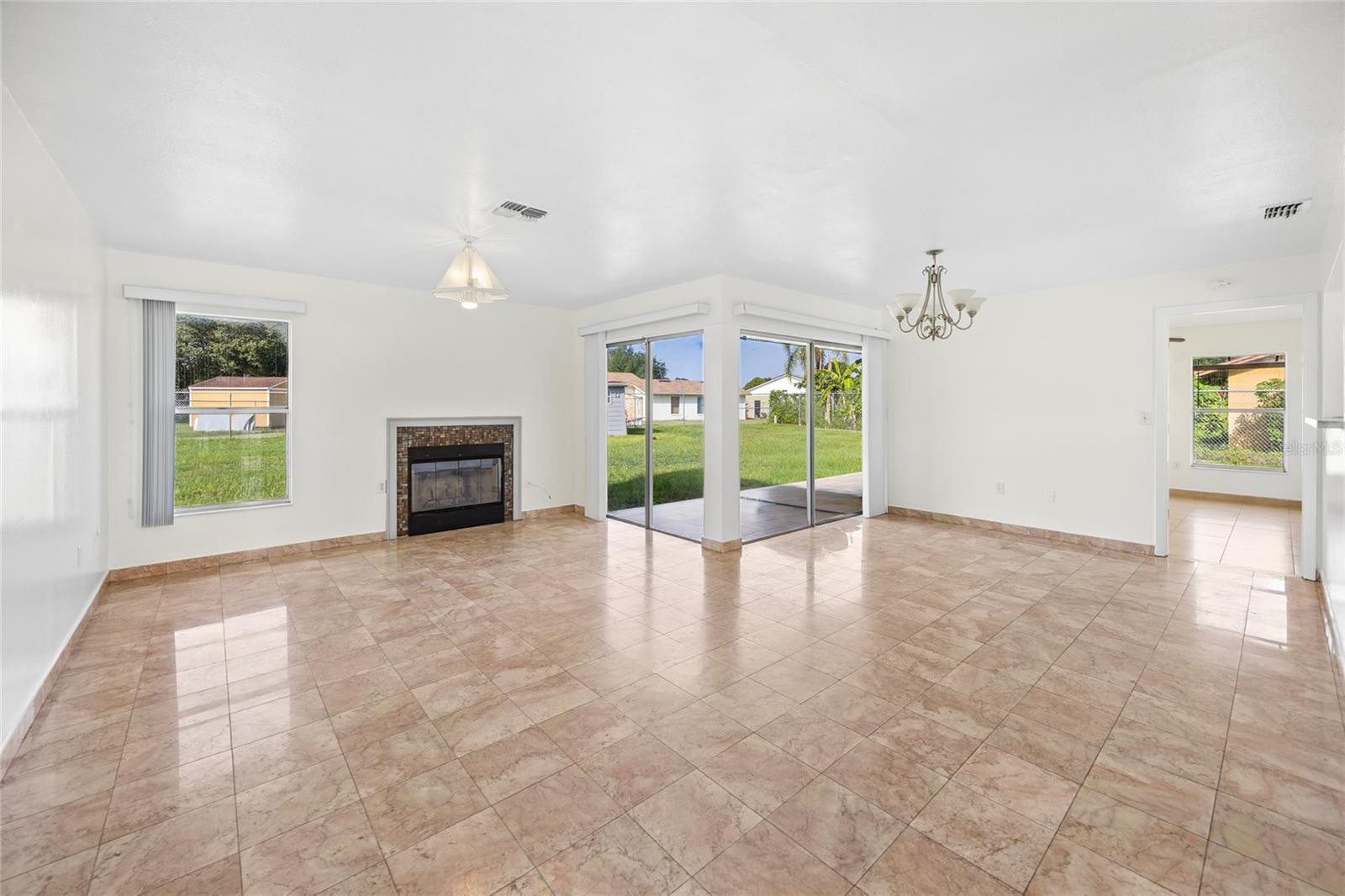 714 TOURNAMENT LANE