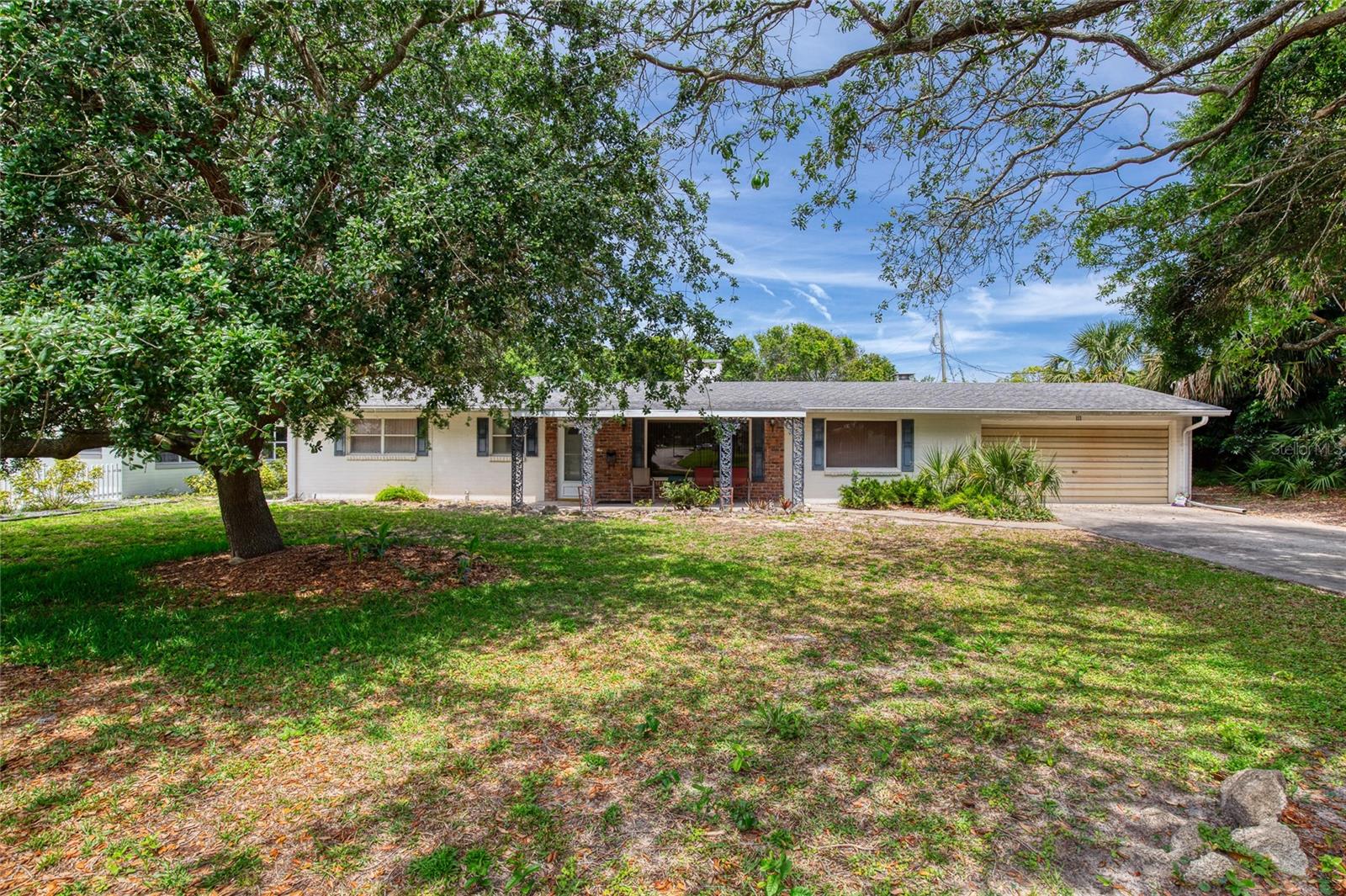 Photo 3 of 14 of 111 ROYAL PALM AVENUE house
