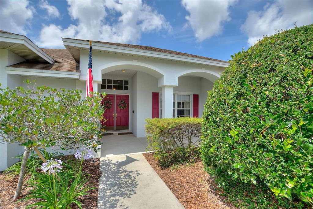 Photo of 5521 Emerald Ridge Blvd, Lakeland, FL 33813 (MLS # L4961671)