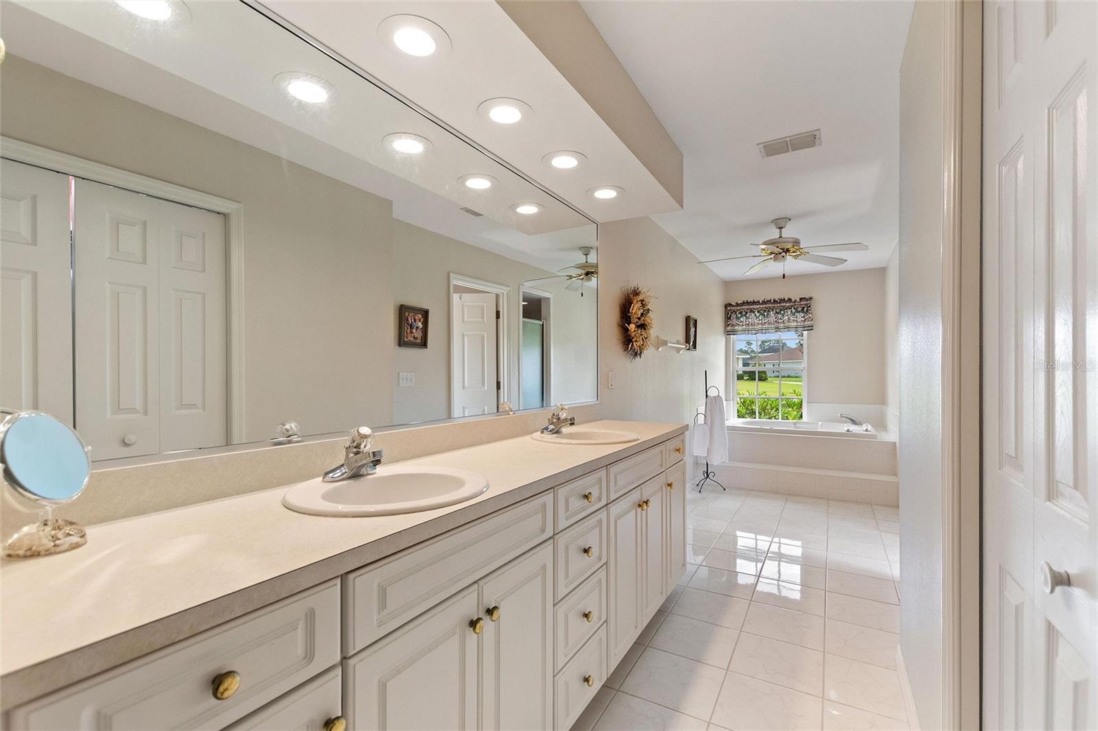 EMERALD RIDGE - Residential