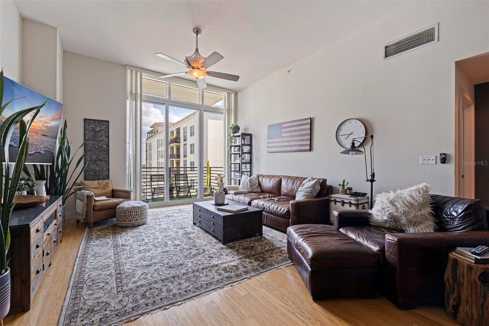 1208 E KENNEDY BOULEVARD 831
