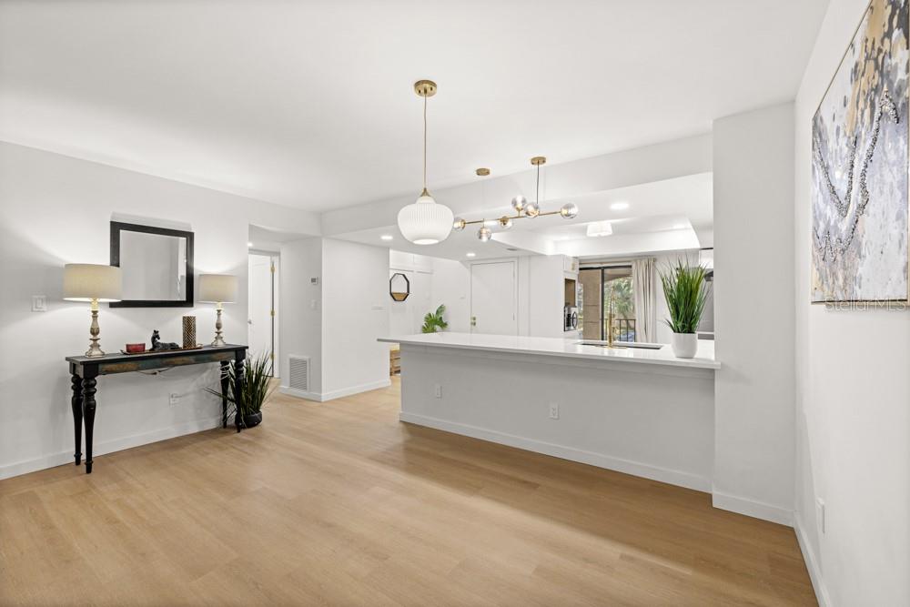 KENSINGTON PARK CONDO - Residential