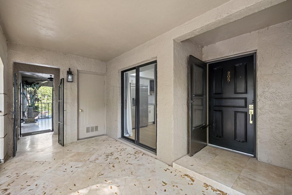 KENSINGTON PARK CONDO - Residential