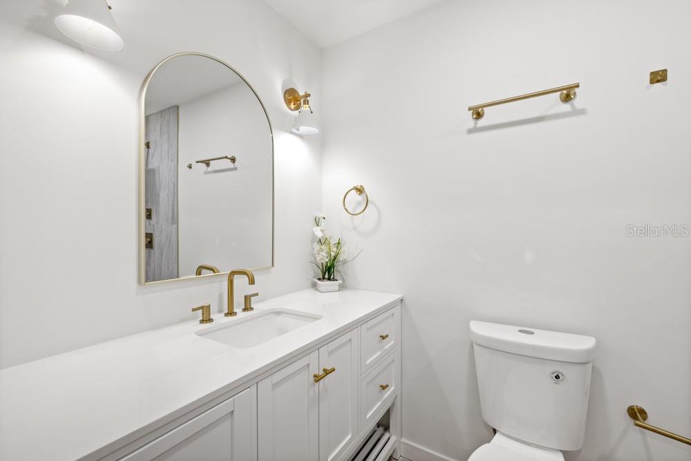 KENSINGTON PARK CONDO - Residential