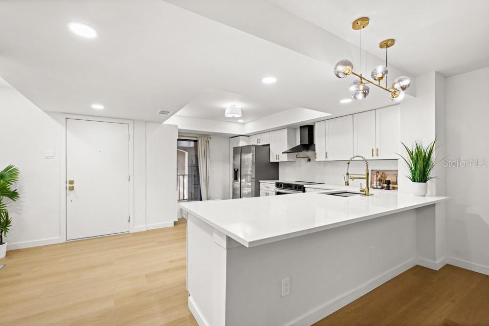 KENSINGTON PARK CONDO - Residential