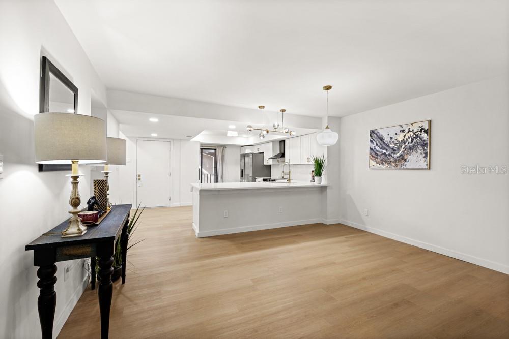 KENSINGTON PARK CONDO - Residential