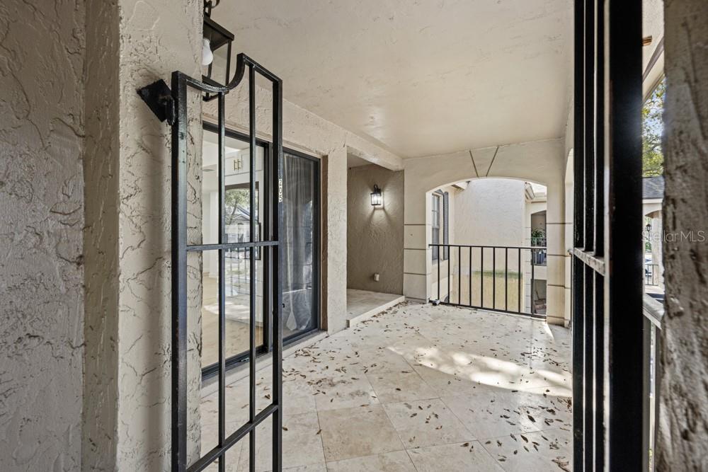 KENSINGTON PARK CONDO - Residential