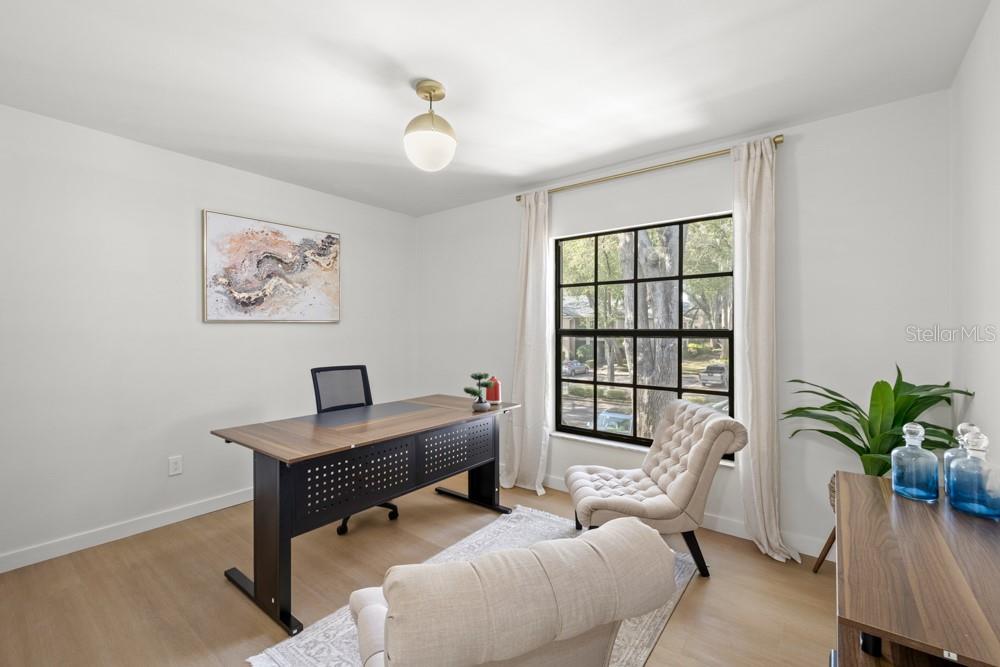 KENSINGTON PARK CONDO - Residential