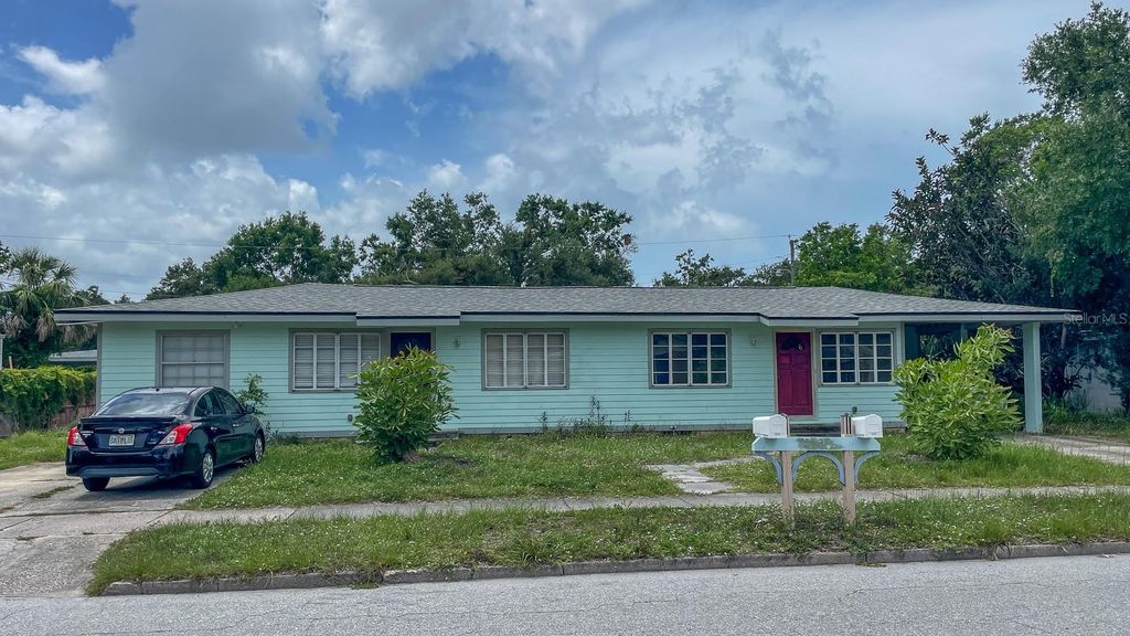 Photo of 2050 10th, Sarasota, FL 34237 (MLS # TB8397140)