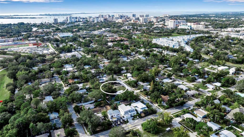 Photo of 2350 Bay St, Sarasota, FL 34237 (MLS # A4702740)