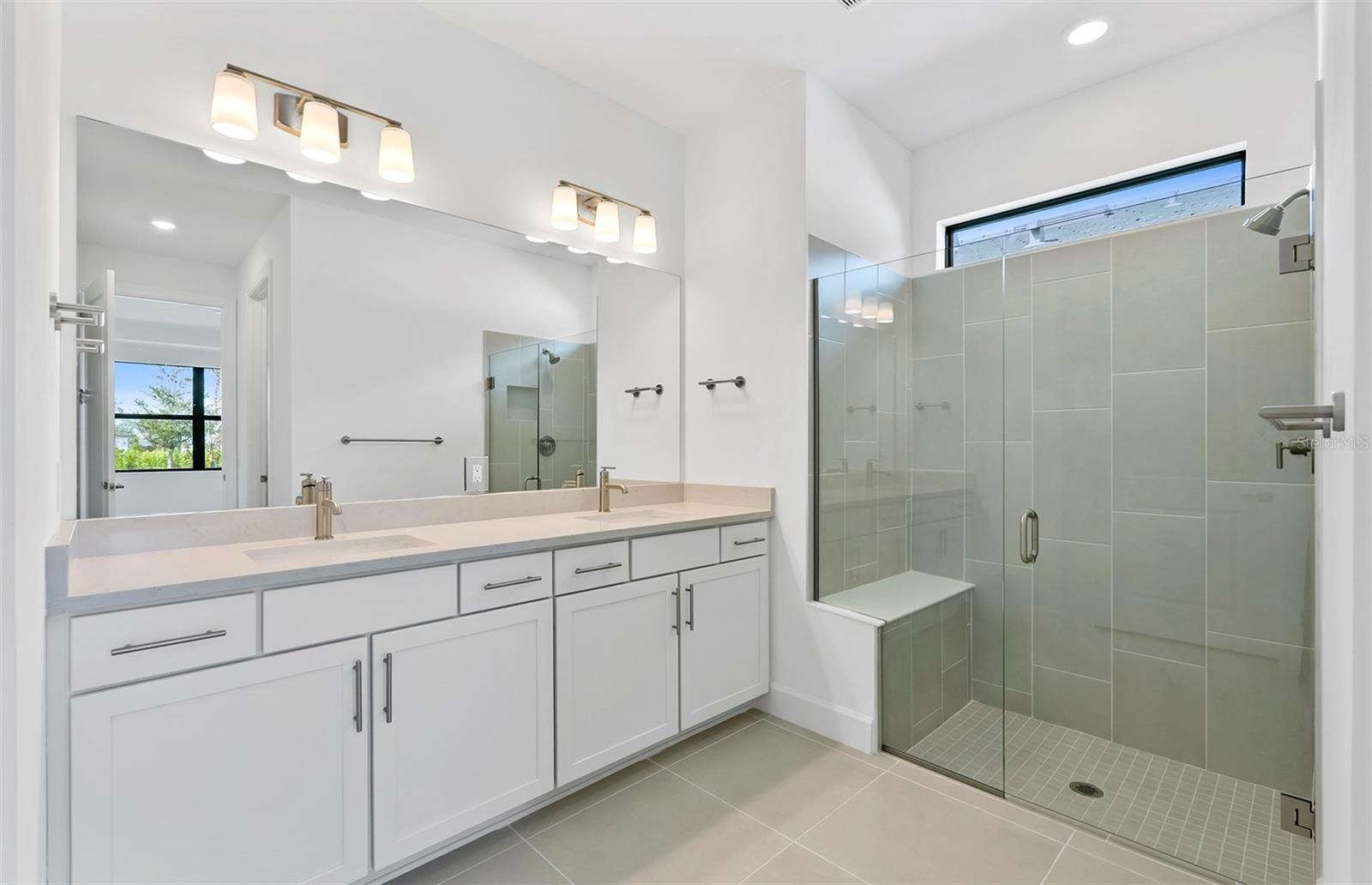 ARBOR OAKS AT THE WOODLANDS - Residential