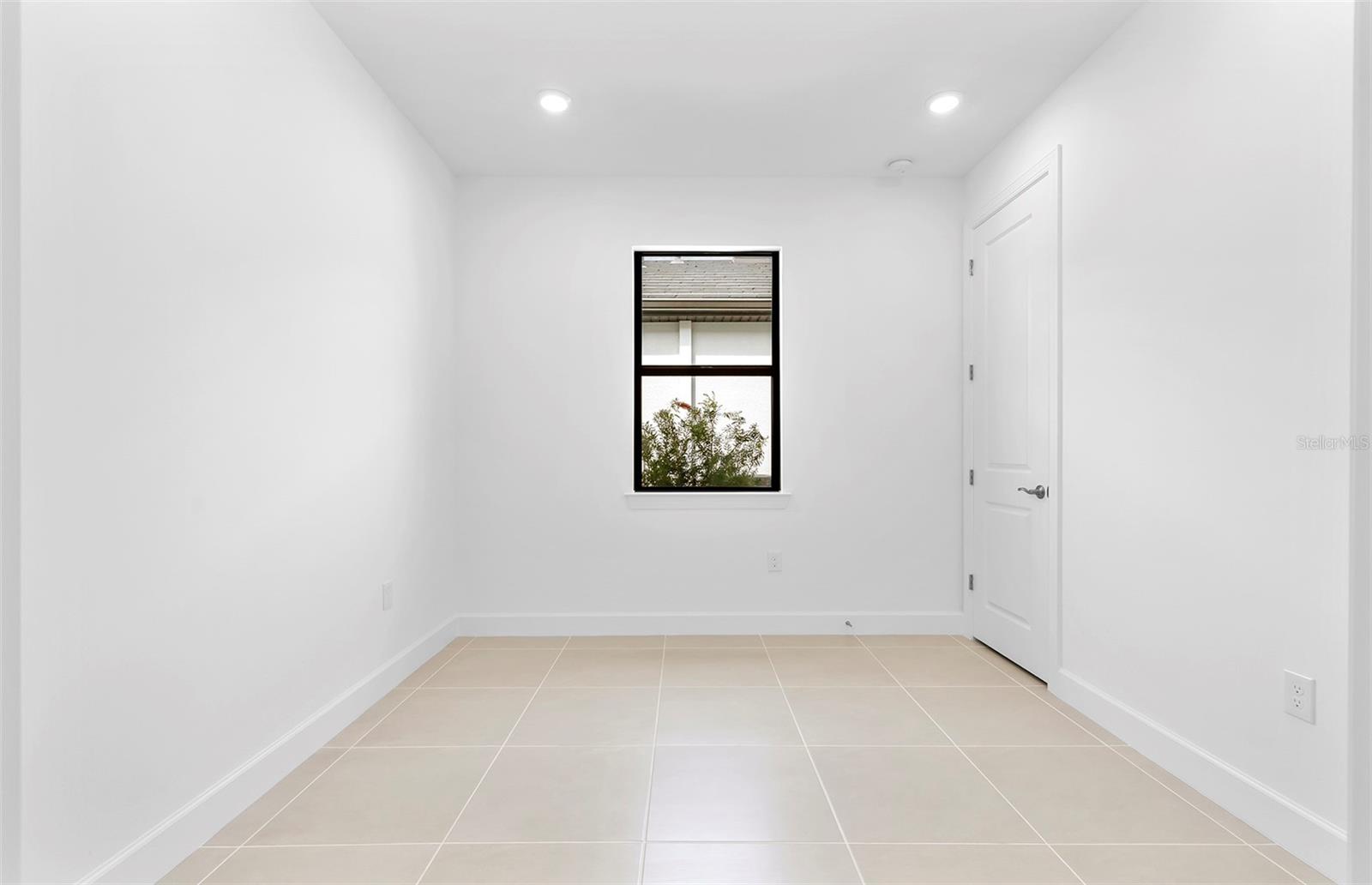 ARBOR OAKS AT THE WOODLANDS - Residential