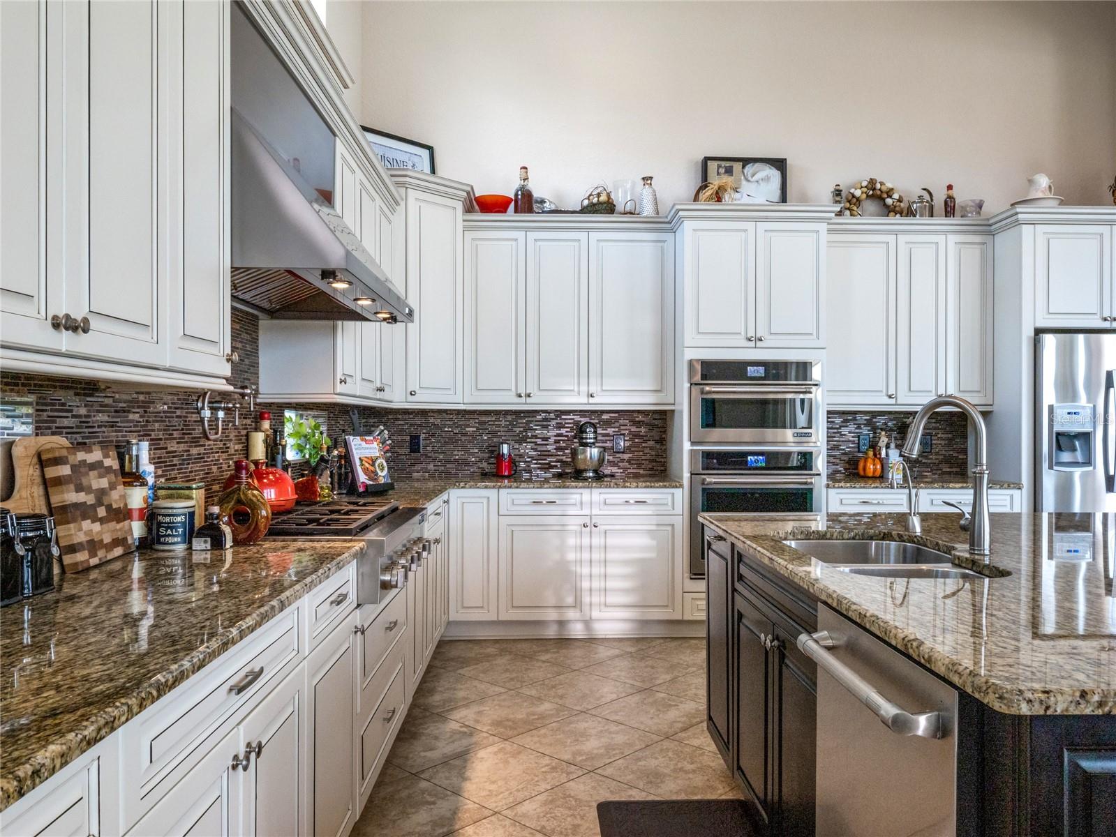 CASABELLA PH 2 - Residential