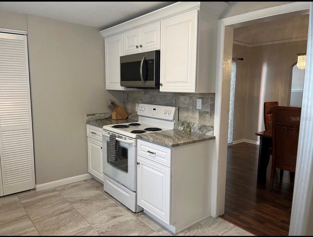 Photo of 2317 W Bristol Avenue, Tampa, FL 33609 (MLS # TB8492696)