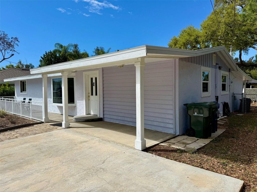 Photo of 2233 Alice Road, Sarasota, FL 34231 (MLS # A4686628)