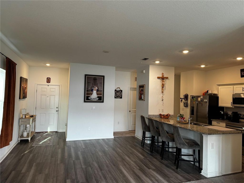 Photo of 927 Kelly Fern Loop, Ruskin, FL 33570 (MLS # TB8487790)