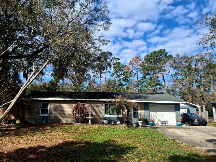 Welcome to 1722 Bonneville Dr! This well-kept 3 bedroom, 2 bath home with a comfortable floor plan has an easy flow that just feels right the moment you walk in. The living spaces are inviting and welcoming, making it great for everyday living or having friends and family over. The location is a huge plus with quick access to colleges such as Valencia and UCF, dining and major highways like the 408 and 417. There's also shopping close by like the popular Waterford Lakes Town Center. Whether you're looking for a place to call home or a solid investment, this one is worth a look. Schedule your showing and come make this your home today!